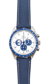 Omega - Unworn Speedmaster Professional Moonwatch Silver Snoopy Award 310.32.42.50.02.001