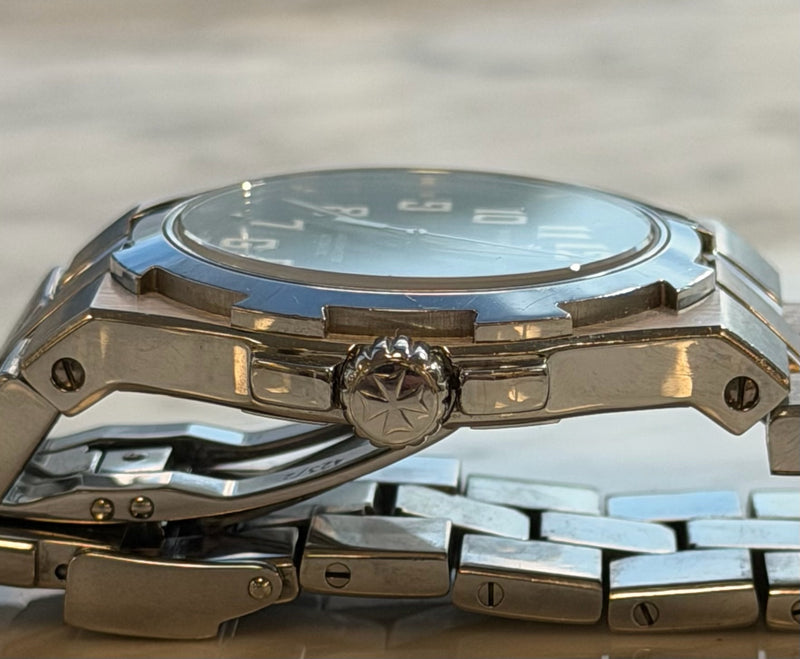 Vacheron Constantin - Pre-owned Stainless Steel Overseas 37mm Black Dial 42042