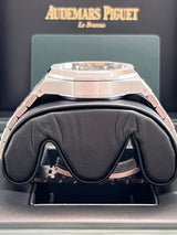 Audemars Piguet - Pre-owned Royal Oak Chronograph Black Dial 26240ST