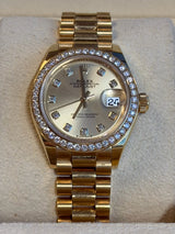 Rolex - Pre-owned Yellow Gold Lady-Datejust 28mm Champagne Diamond Dial Diamond Bezel Presidential Bracelet 279138RBR
