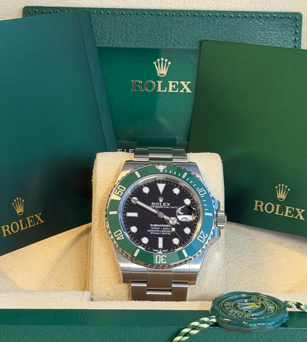 Rolex - Pre-owned Submariner "Starbucks" Black Dial Oyster Bracelet 126610LV