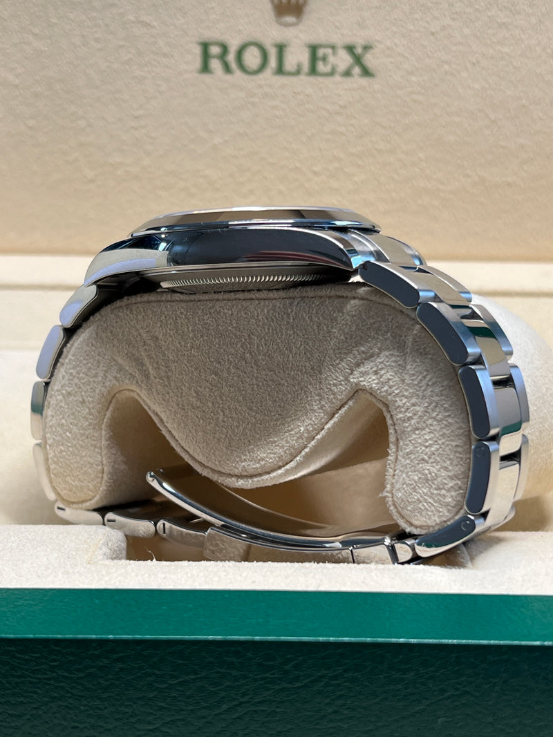 Rolex - Pre-owned Datejust 41mm Black Dial Oyster Bracelet 126300
