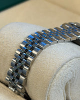 Rolex - Pre-owned Stainless Steel Lady-Datejust 28mm Pink Roman Dial Jubilee Bracelet 279160