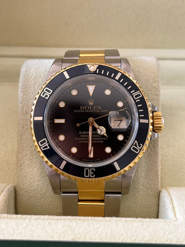Rolex - Pre-owned Two Tone Yellow Gold Submariner Black Dial 16613