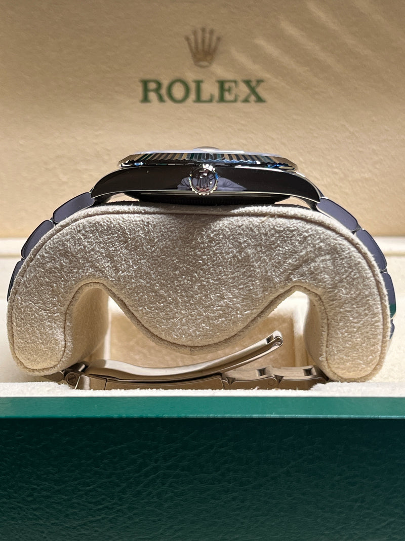 Rolex - Pre-owned Datejust 41mm Blue Roman Dial Oyster Bracelet 126334
