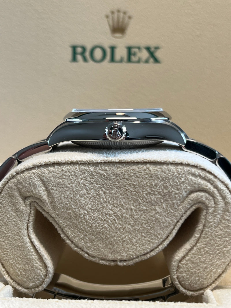 Rolex - Unworn Oyster Perpetual 31mm Green Dial 277200