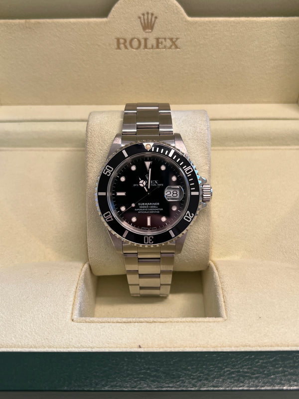 Rolex - Pre-owned Submariner Date 16610