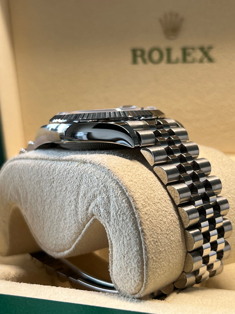 Rolex - Unworn Datejust 36mm Green Palm Motif Dial Jubilee Bracelet 126234