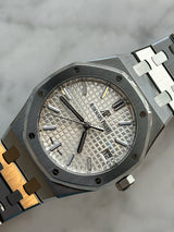 Audemars Piguet - Pre-owned Royal Oak White Dial 77350ST