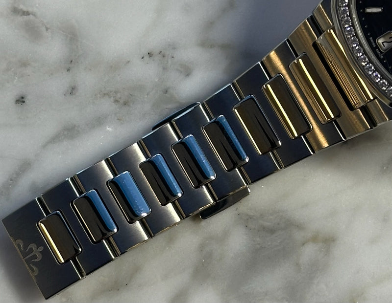 Patek Philippe - Pre-owned Nautilus Blue Dial Diamond Bezel 7118/1200A