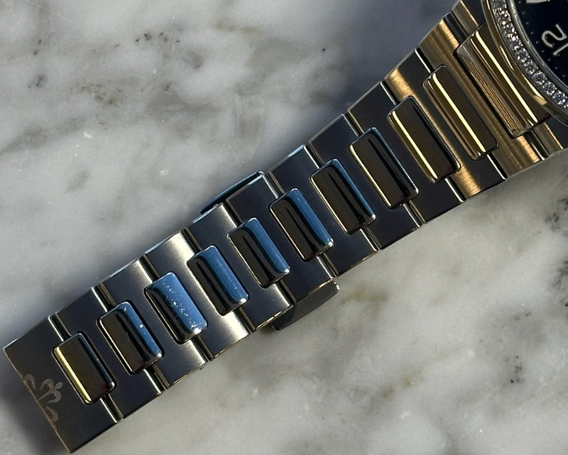 Patek Philippe - Pre-owned Nautilus Blue Dial Diamond Bezel 7118/1200A