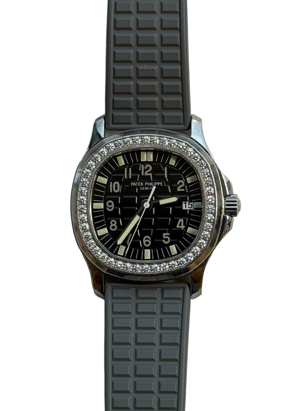 Patek Philippe - Pre-owned Aquanaut Black Dial Diamond Bezel 5067A
