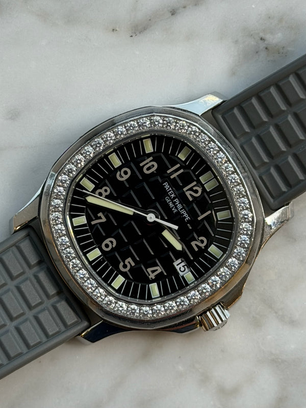 Patek Philippe - Pre-owned Aquanaut Black Dial Diamond Bezel 5067A