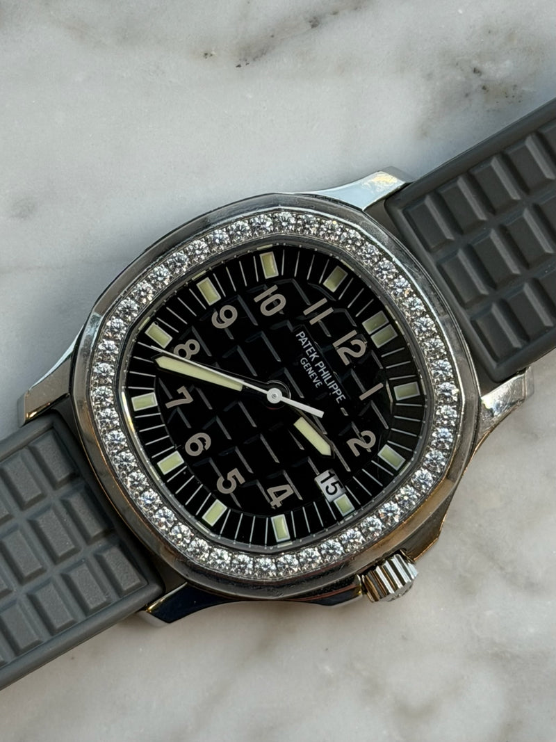 Patek Philippe - Pre-owned Aquanaut Black Dial Diamond Bezel 5067A