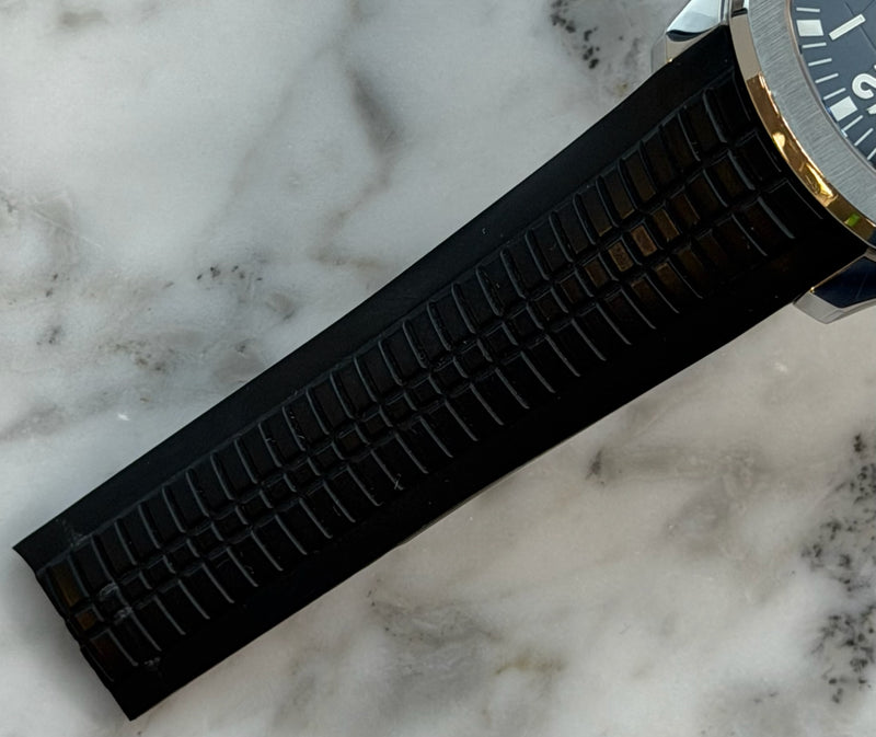 Patek Philippe - Pre-owned Aquanaut Black Dial 5167A-001