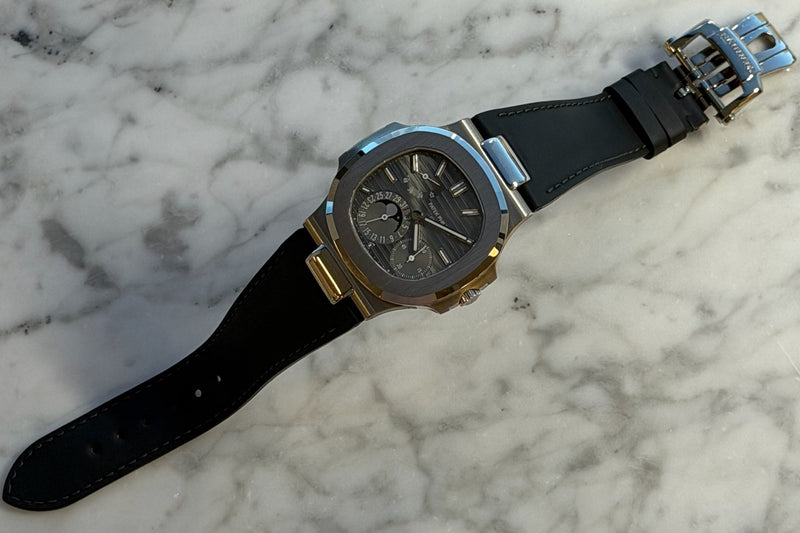 Patek Philippe - Pre-owned White Gold Nautilus Grey Dial 5712G