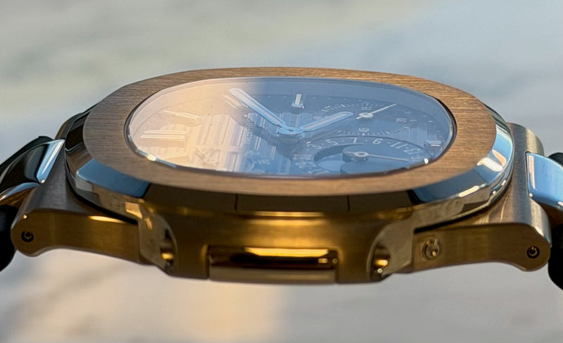 Patek Philippe - Pre-owned White Gold Nautilus Grey Dial 5712G