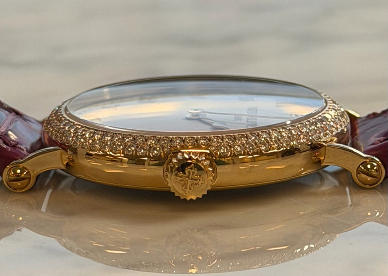 Patek Philippe - Pre-owned Rose Gold Calatrava White Dial Diamond Bezel 7200/200R-001