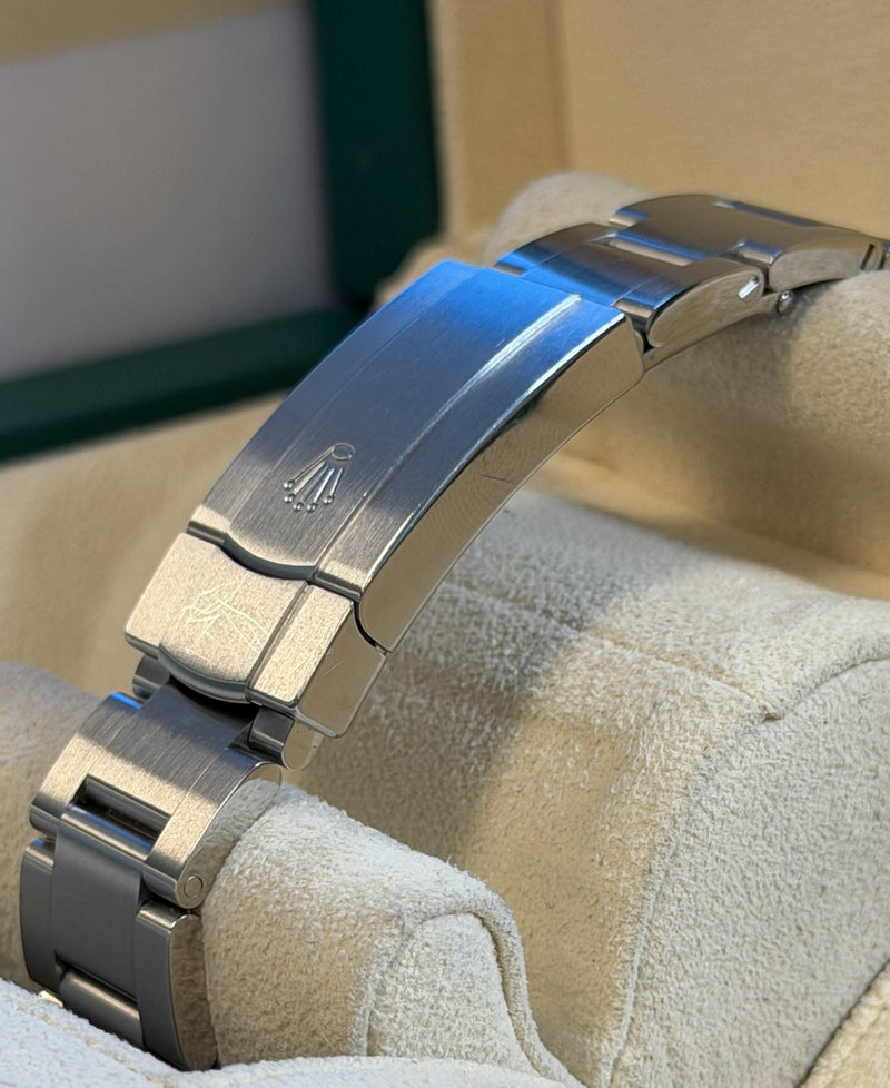 Rolex - Pre-owned Oyster Perpetual 36 Green Dial 126000