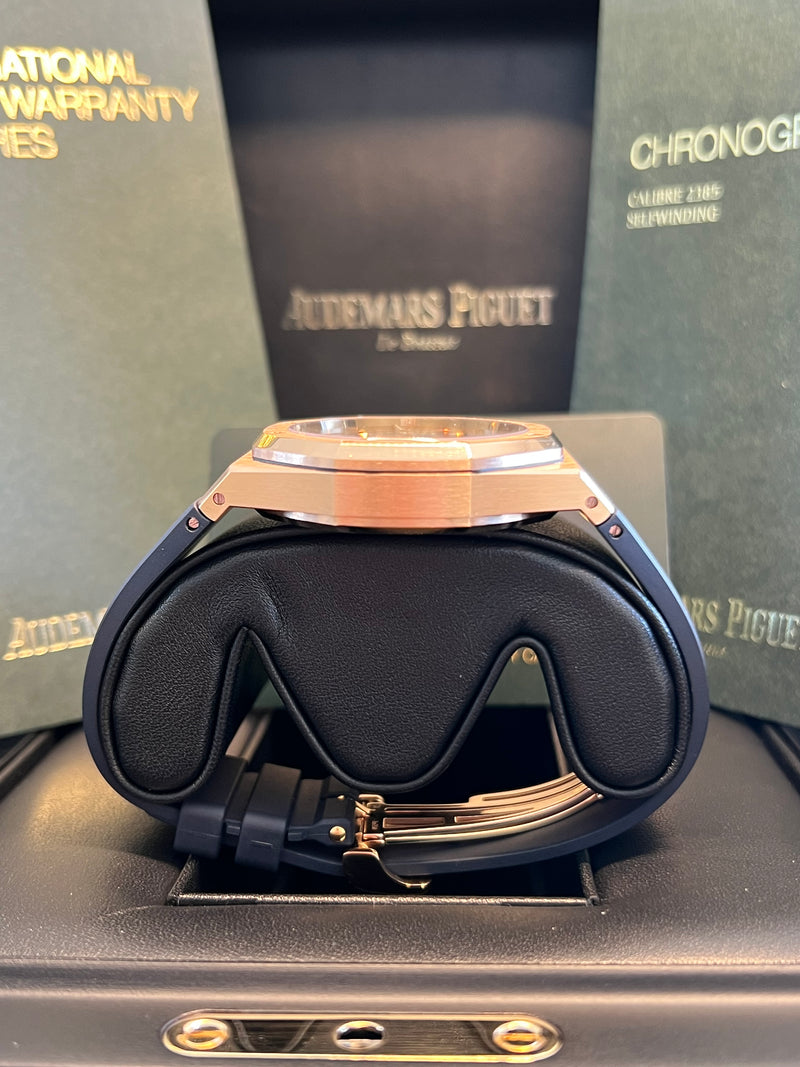 Audemars Piguet - Pre-owned Rose Gold Royal Oak Chronograph Blue Dial 26331OR