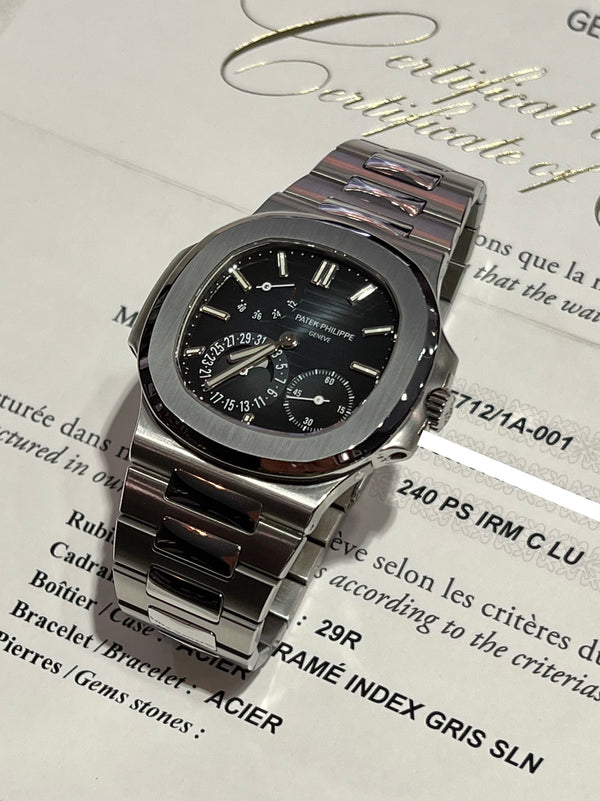 Patek Philippe - Unworn Nautilus Blue Dial 5712/1A Moonphase